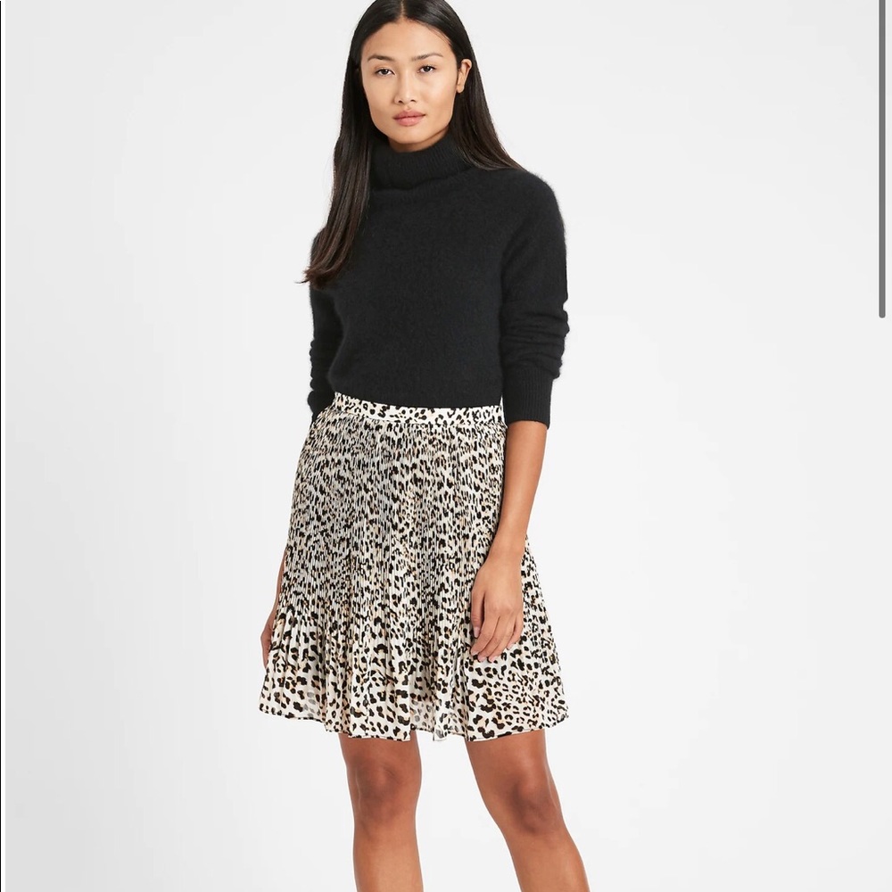 Banana Republic Cheetah Print Skirt